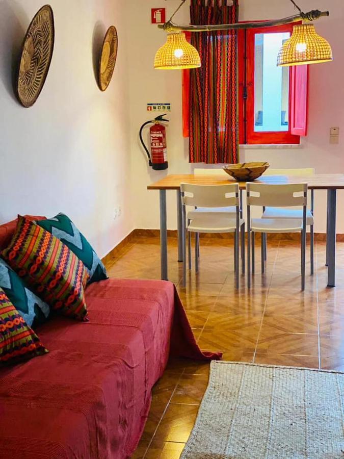 Baobab Moz Lodge 빌라노바데밀폰테스 외부 사진